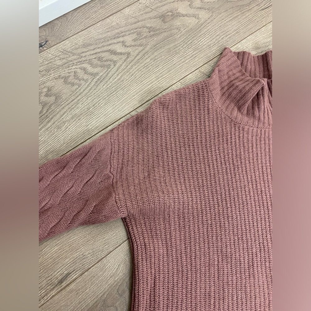 Gentle Herd Women’s Sweater M Slouch Turtle Neck In Mauve Cable Sleeve Yak Wool - Picture 6 of 15